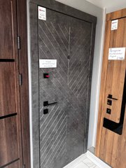 Вхідні двері Qdoors Преміум Некст Праве відкривання Розпродаж, Мармур темний/Бетон бежевий